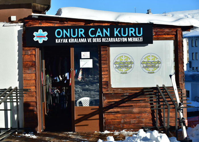 Kar Beyaz Onurcan Kuru